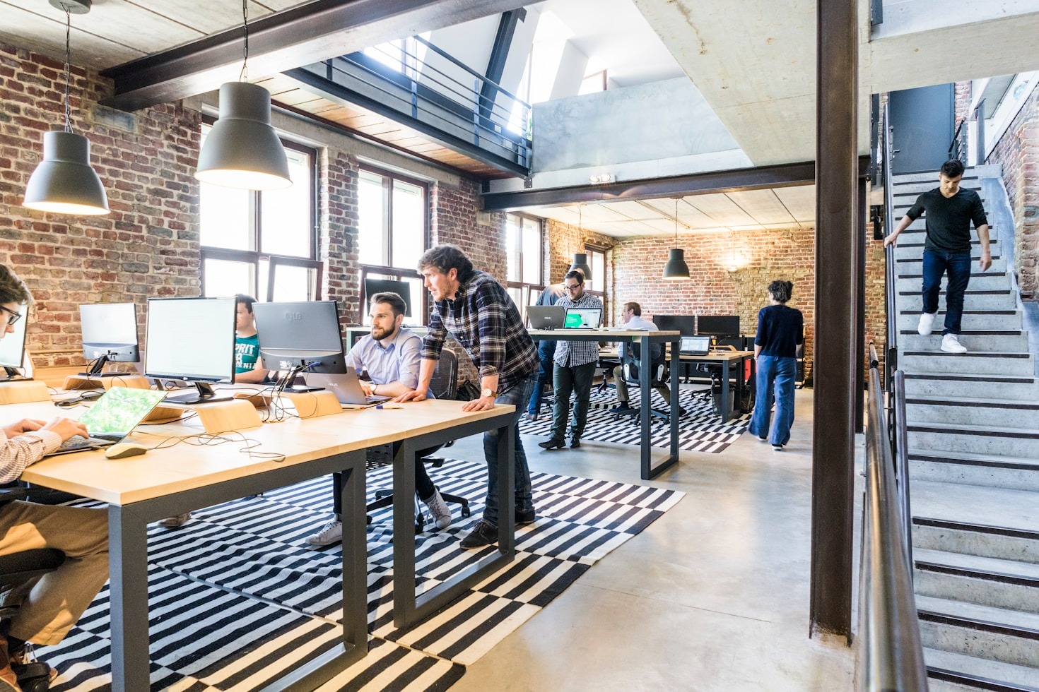 How Bespoke CRM Systems Boost Team Productivity
